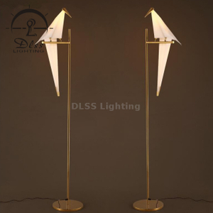 Floor Standing Lights Magnatic Foot Bird Rotatable LED Floor Lamp